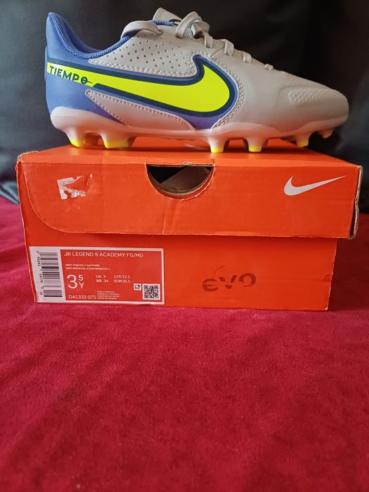 Ghete fotbal Nike Legend 9 Academy