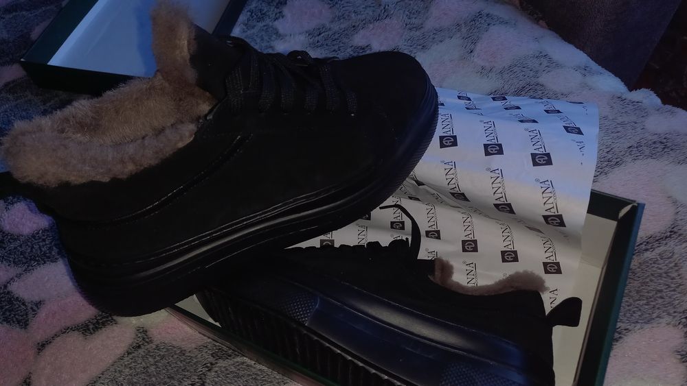 Новые натуральные зимние ботинки