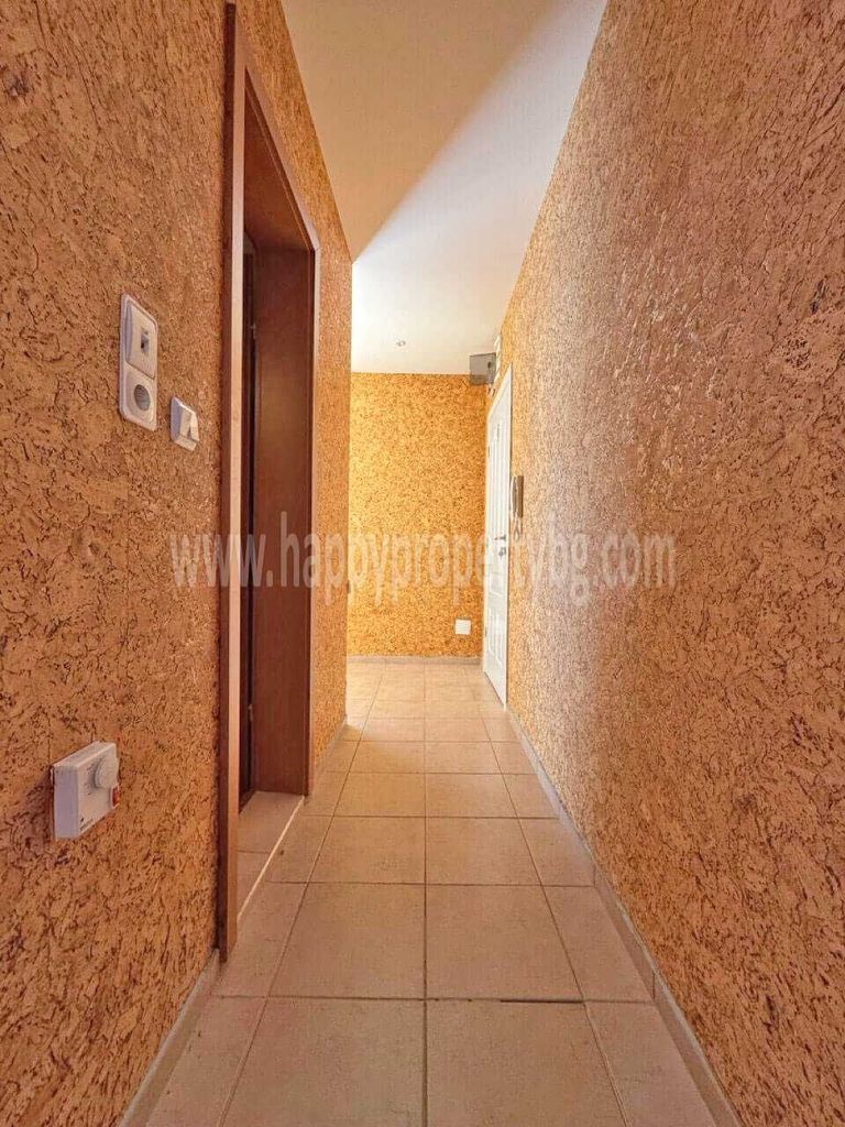Продава се Двустаен апартамент в к.к. Елените - 72 кв.м за 1021 €/кв.м - Снимка #9