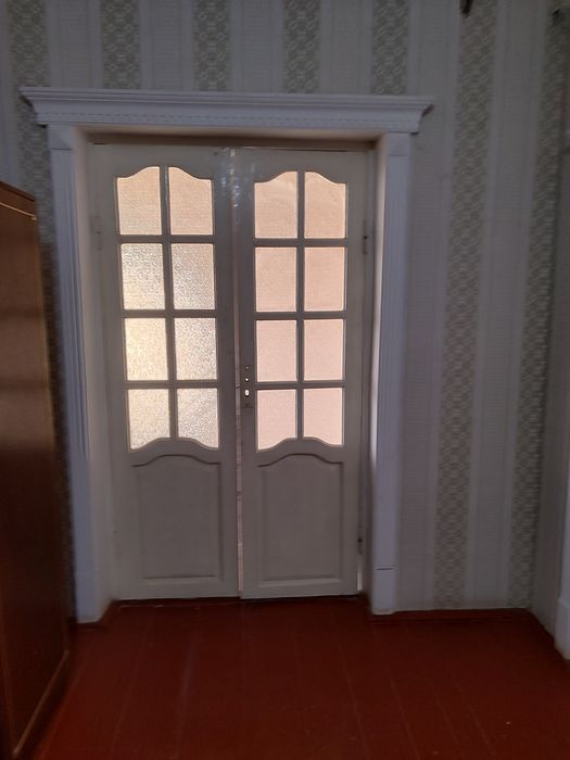 Jarma qapi ham taq qapilar  bar  baxasi jarma qapi 600 000 miñ sum