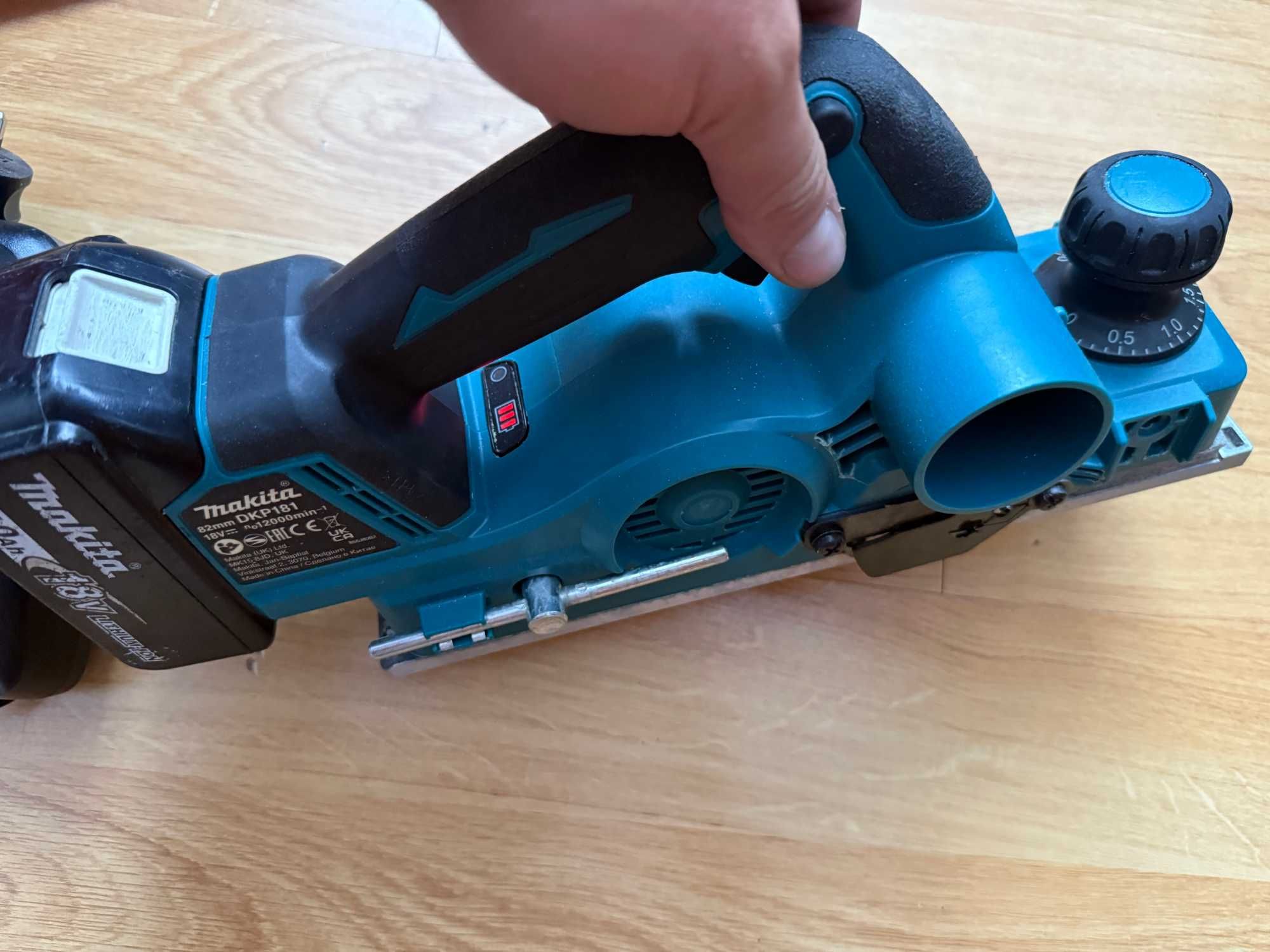 Makita DKP181 Ръчно ренде
