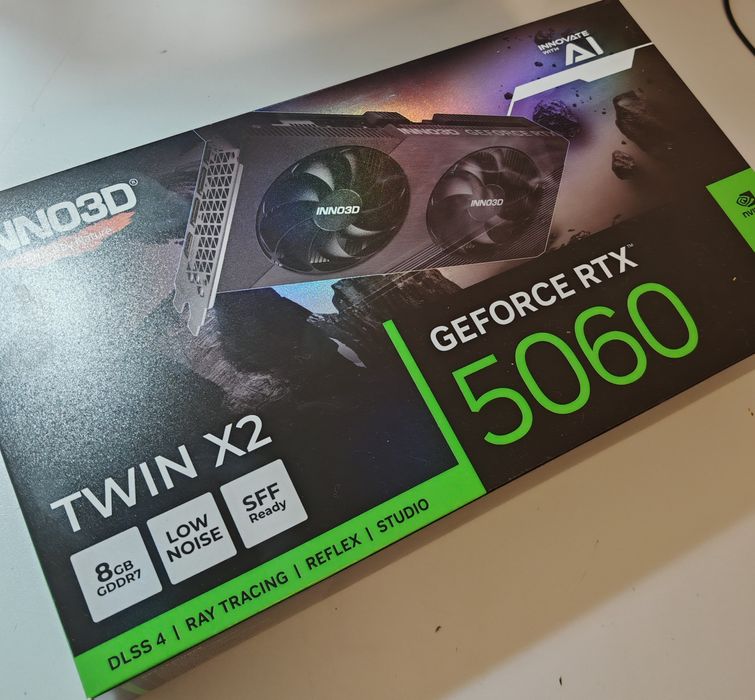 Placa video pc gaming/jocuri  Nvidia RTX 5060 8GB GDDR7 noua