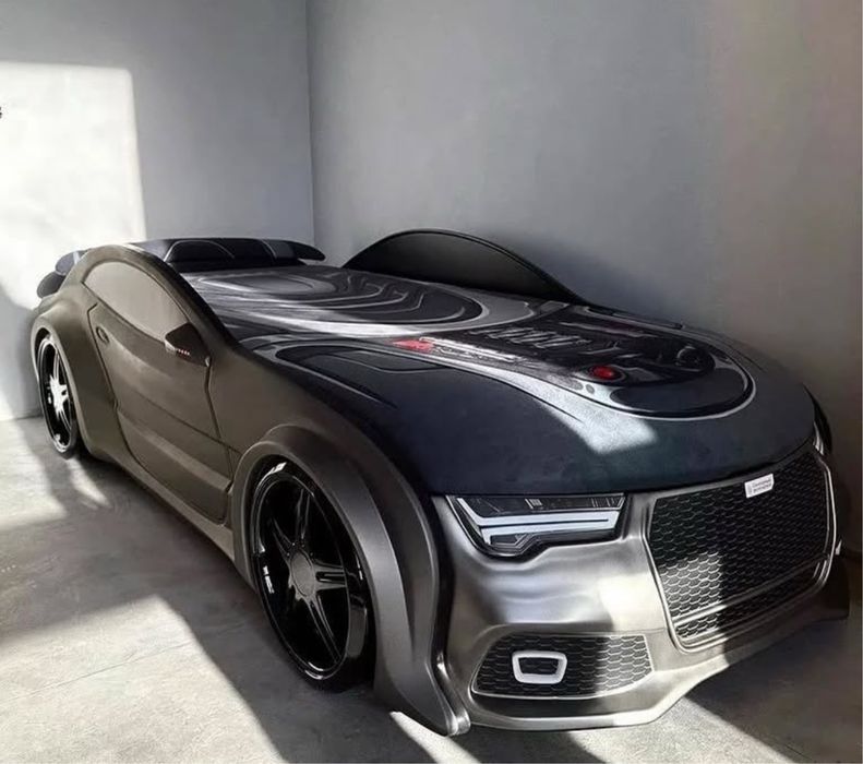 Детская кровать машинка