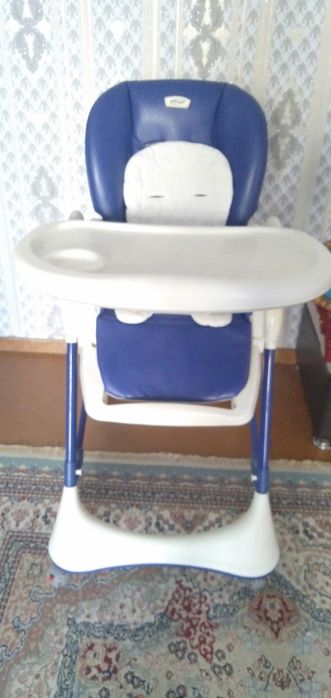 Продам столик для кормления