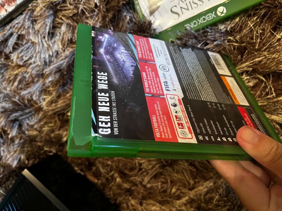 Xbox One 1TB + 8 Jocuri + Cutie & Cabluri Originale