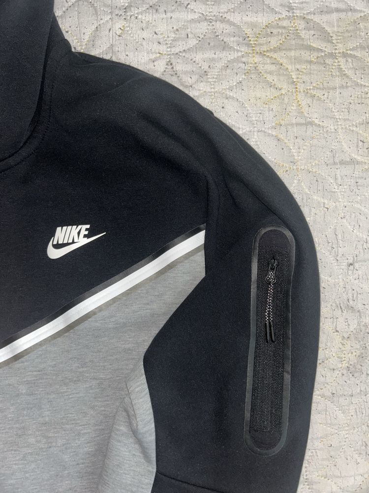 Горнище Nike tech fleece