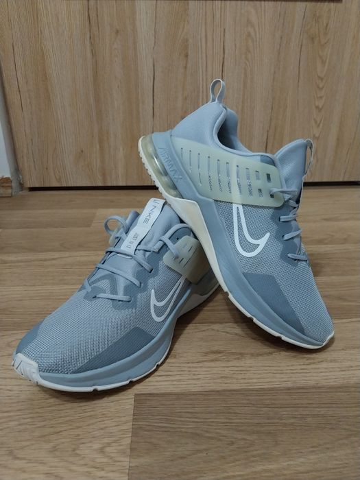 Adidasi originali Nike nr.44.