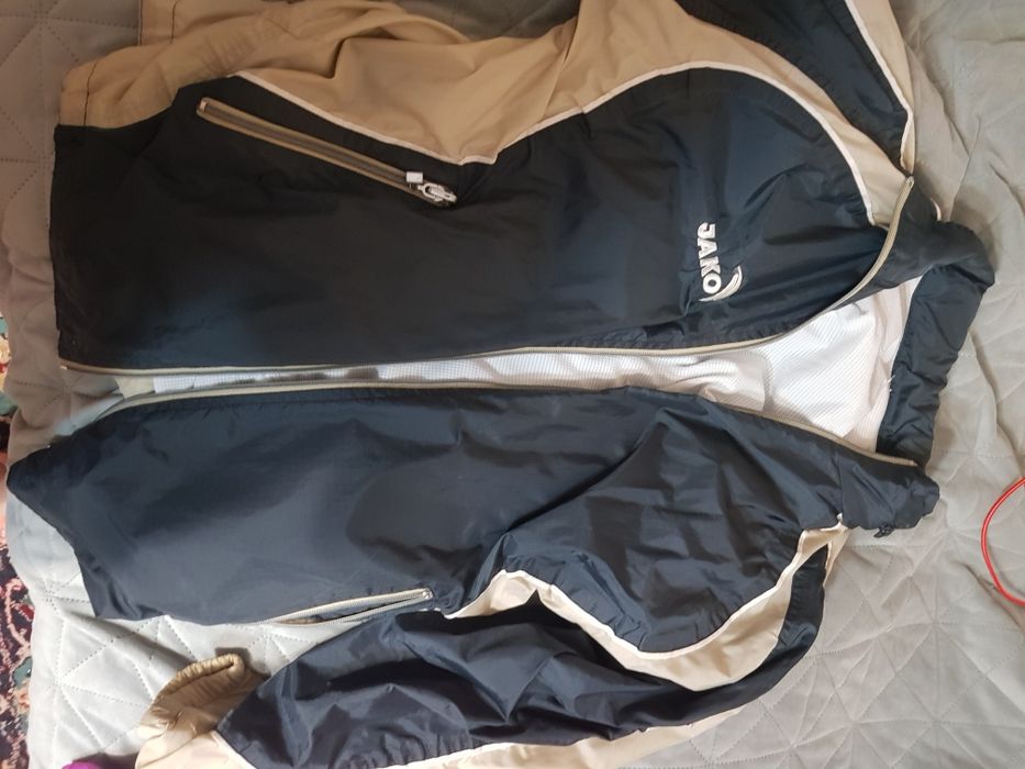 Дъждобран  и якета за дъжд - 15 лв