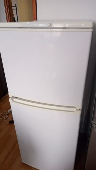 Продам 2 холодильника