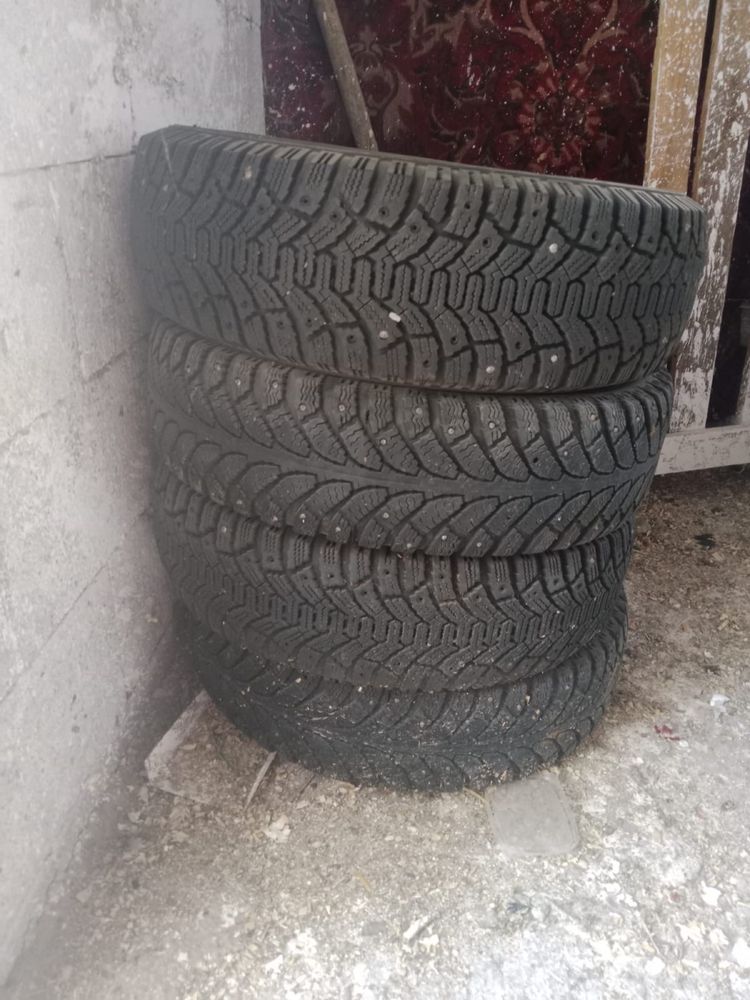 Продам шины хорошие