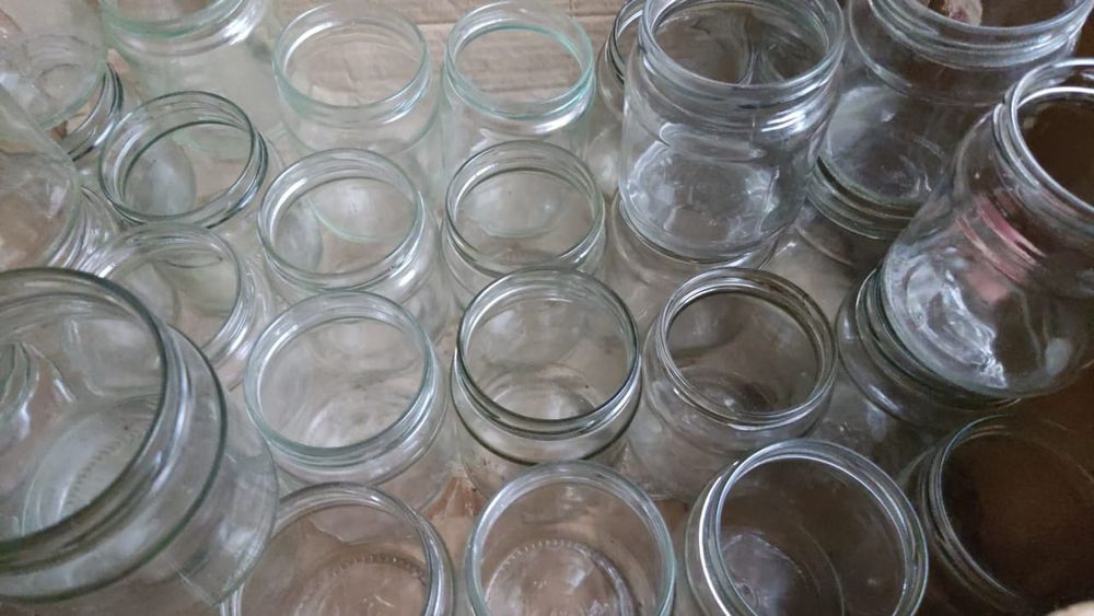 Банки 1 л.,0.8л.,0.7л. и др. закручивающиеся