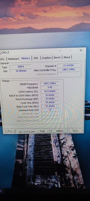 Компютър геймърски  ryzen 5600x ,rx 6600xt ,16 рам 3000mhz, захр.650+