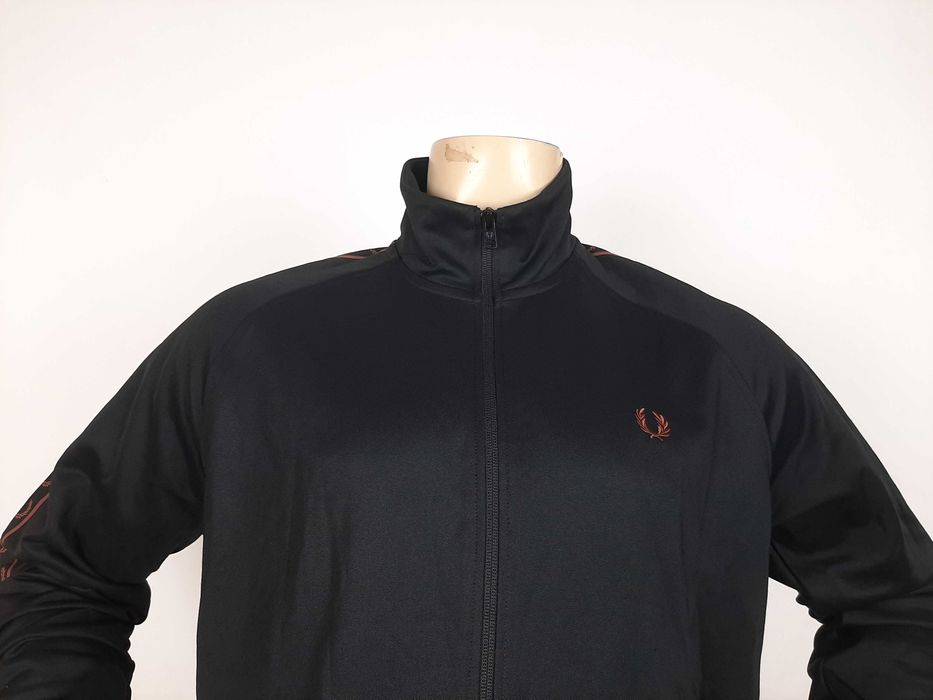 Fred Perry Contrast Tape - Оригинално мъжко горнище размер L