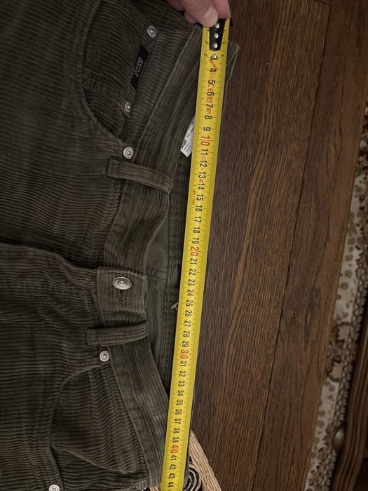 Pantaloni bărbați raiati Hugo Boss