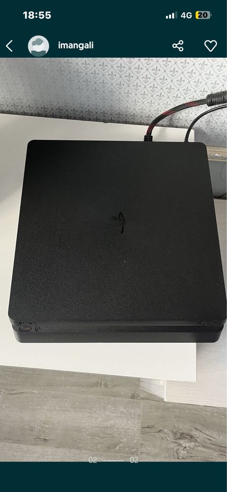 Playstation 4 slim 500g +PS plus