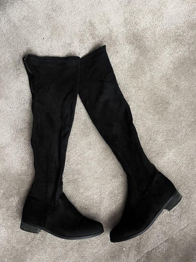 Черни велурени ботуши чизми