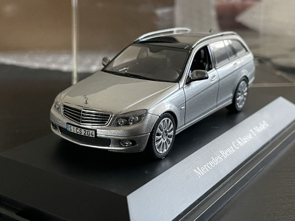 1:43 Mercedes C-class T-Modell S204 W204 - Schuco -  метален модел