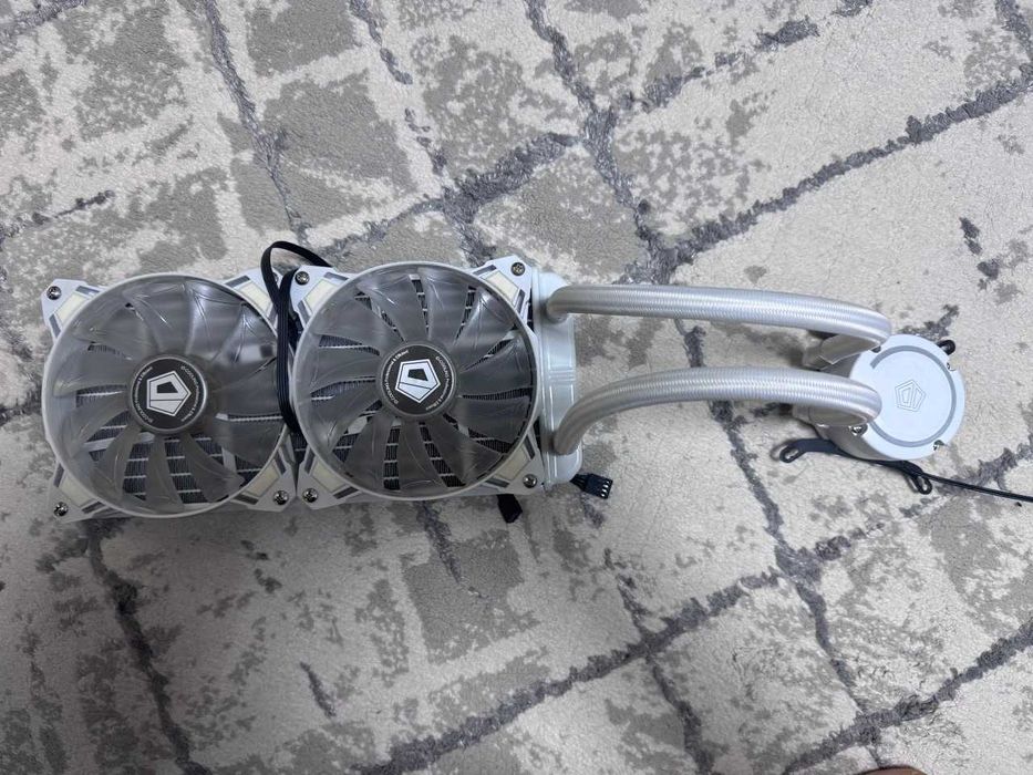 Водяное охлаждение ID-Cooling FROSTFLOW X 240 SNOW, white