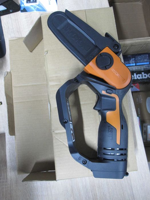 Mini Fierastrau Worx WG324E Compact Chainsaw Fara Fir 20V Negru