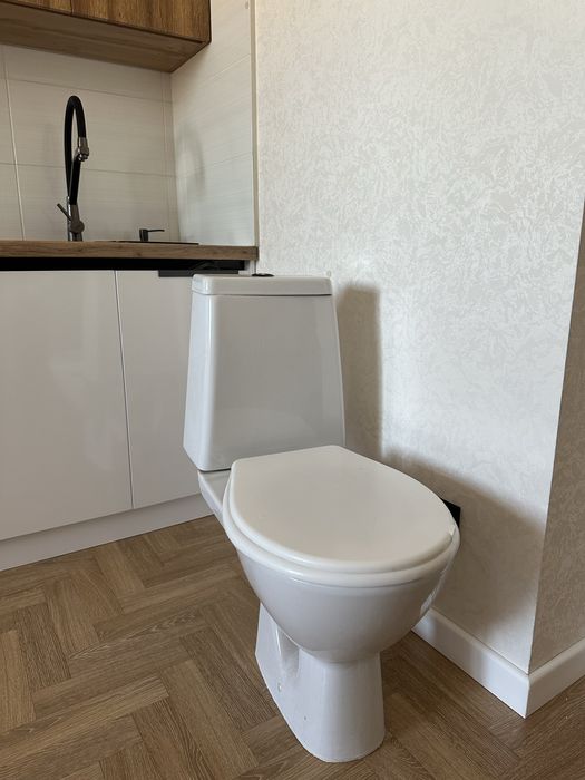 Унитаз в хорошем состоянии