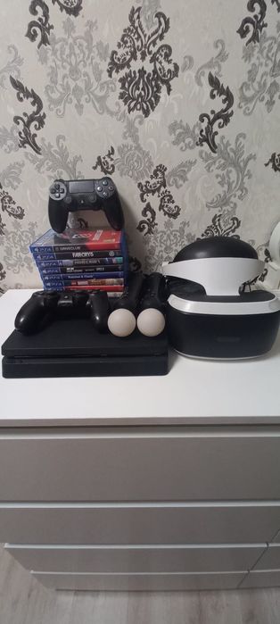 Продам Playstation 4 1Tb с ps vr + 8 в подарок