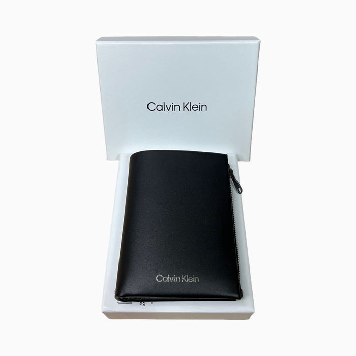 Оригинален мъжки вертикален портфейл Calvin Klein K50K510588