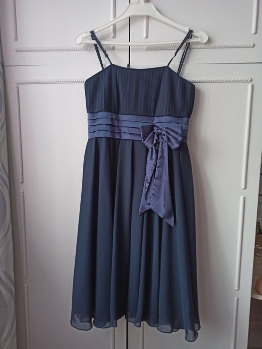 Шикарное бальное платье на 12-14 лет