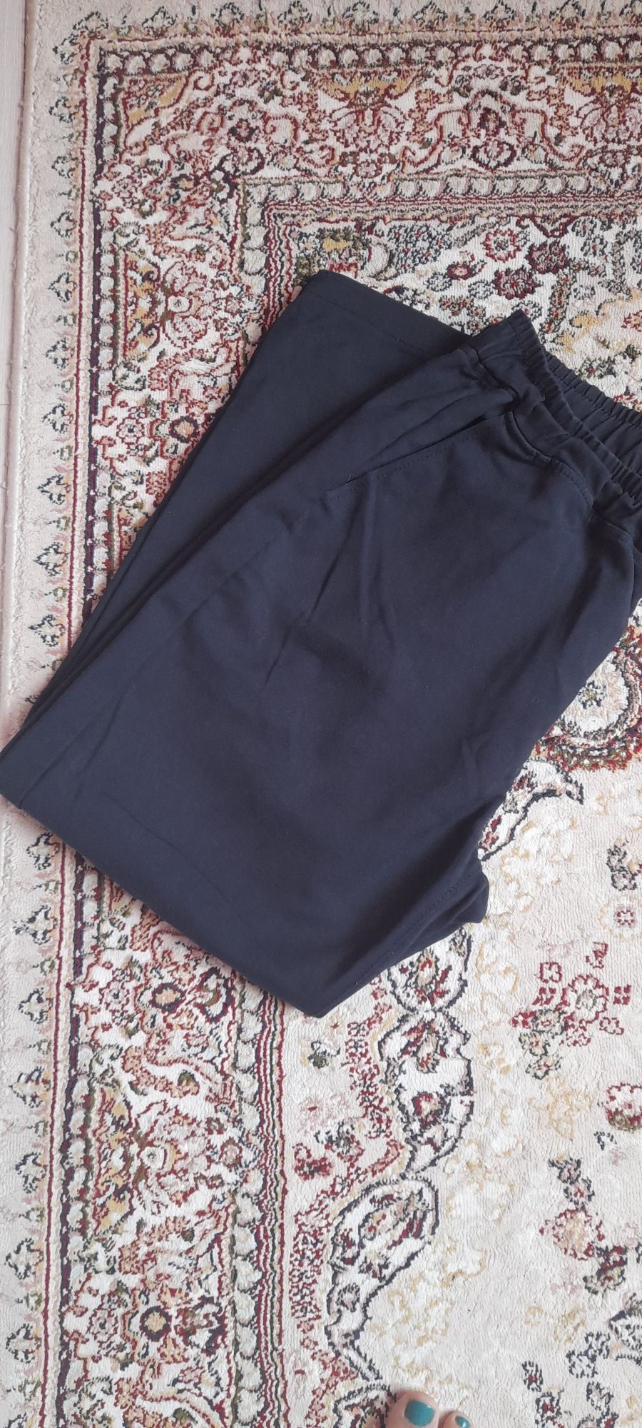 Pantaloni lungi .