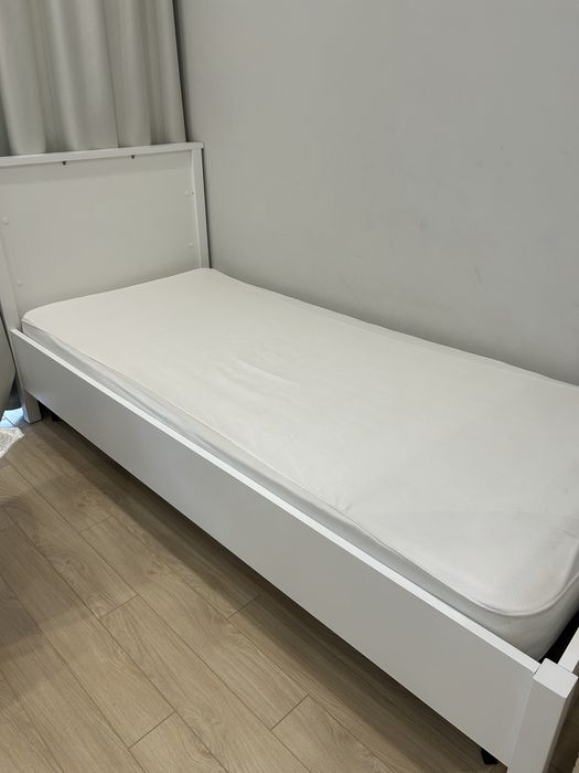 Продам Односпальную кровать