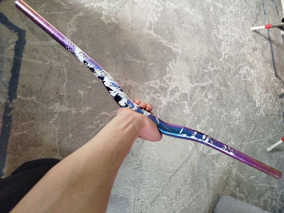 Продаётся срочно!!! Спортивный велосипед  полностью навороченный