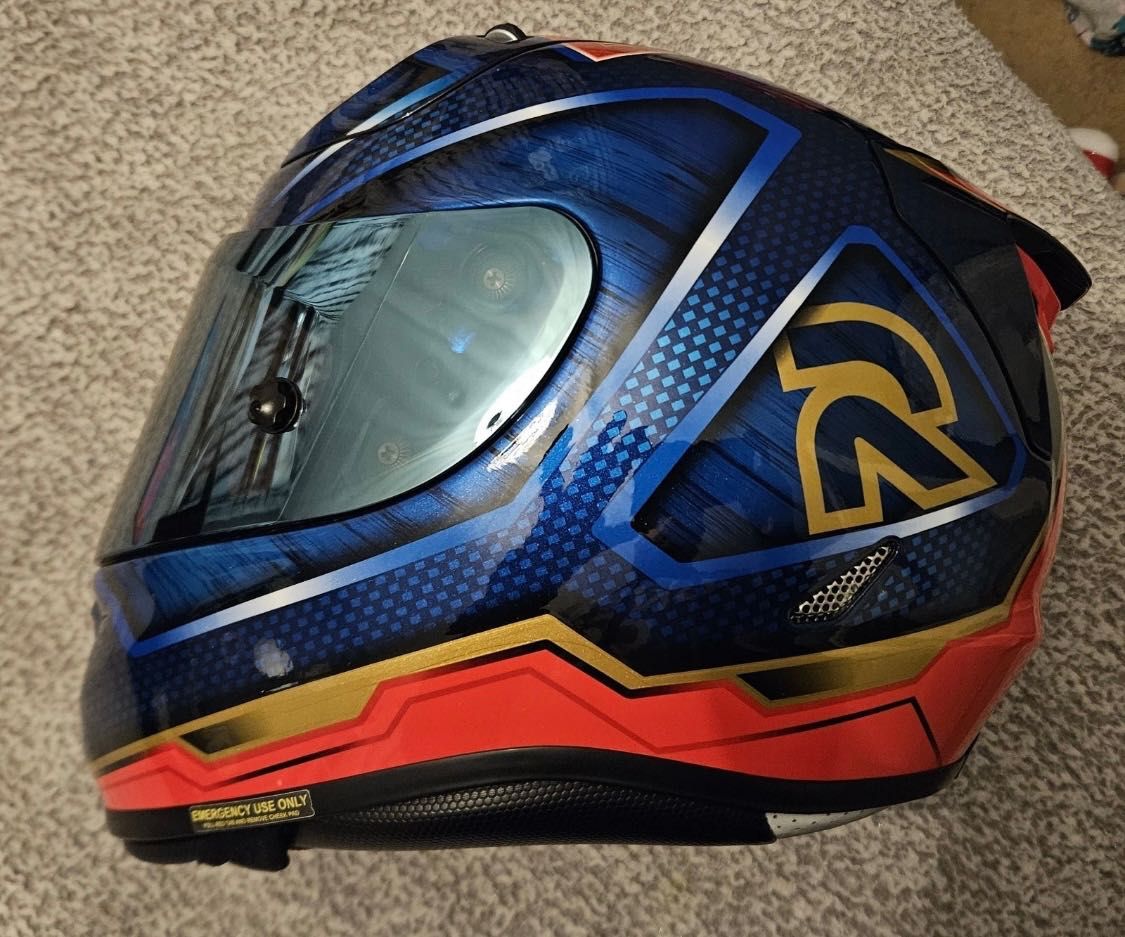 HJC RPHA-11 superman