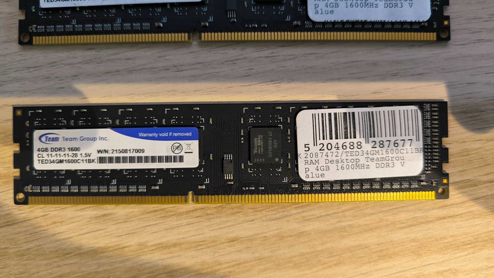 2 x 4GB DDR3 рам памет
