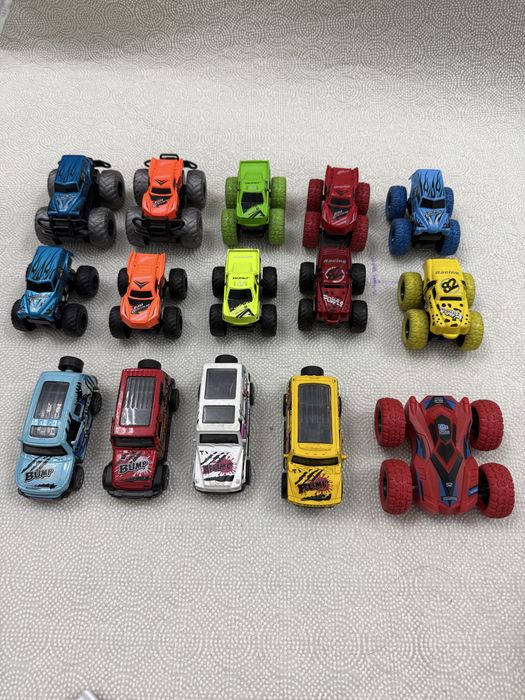 Разные машинки и военные