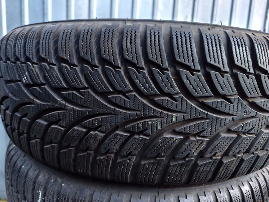 Anvelope 195 55 r16 iarna nokian Wrd3