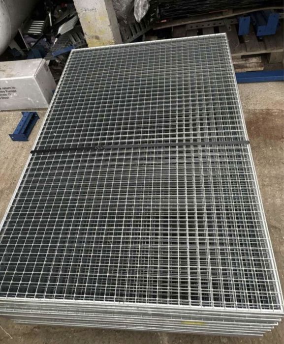 Gratare zincate galvanizate