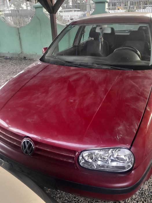 Vand golf 4 pentru dezmembrări