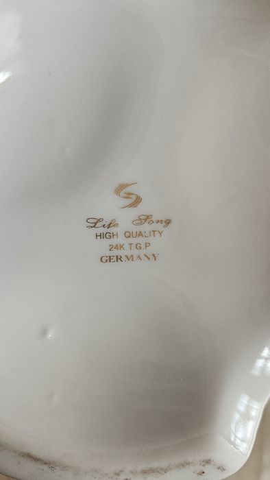 Farfor germaniya vazasi