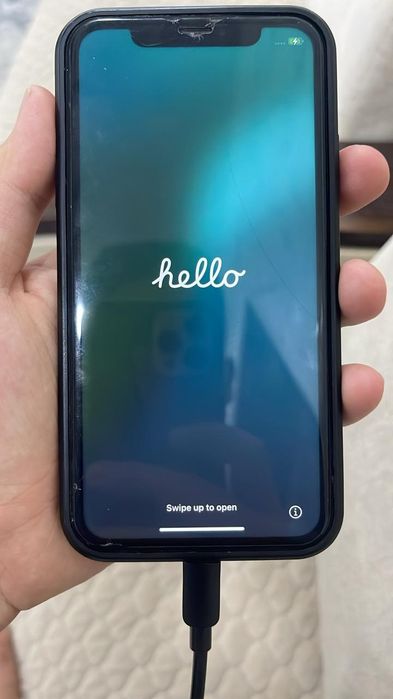 iPhone 11 — отличное состояние, всё работает!