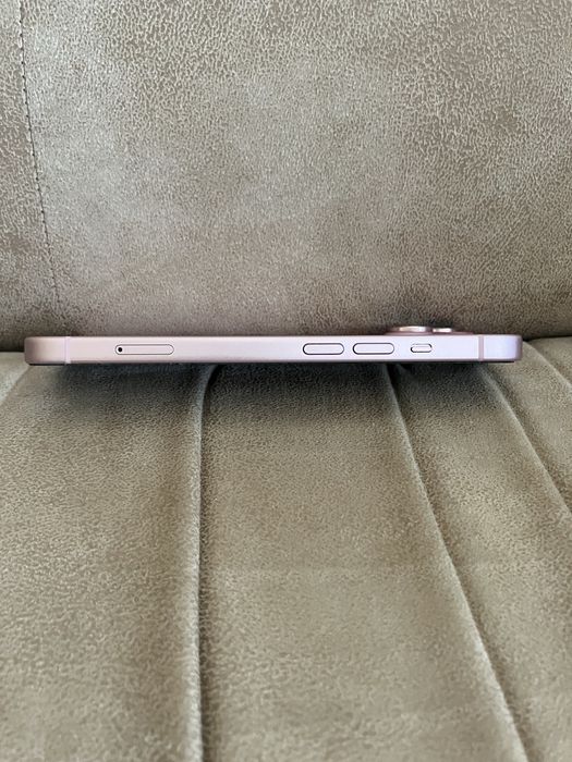 iPhone 15 90% battery Health 128GB