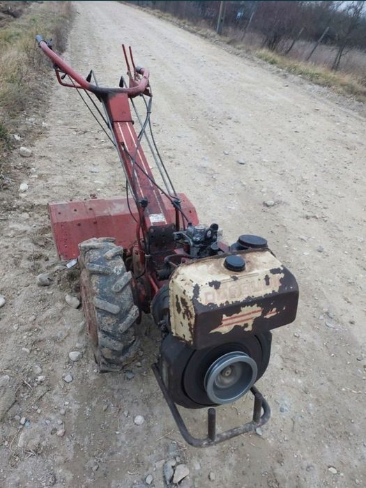 Vând motocultor Lombardini