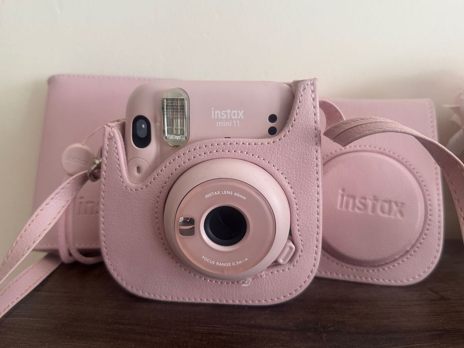 Instax Mini 11 с чанта и албум