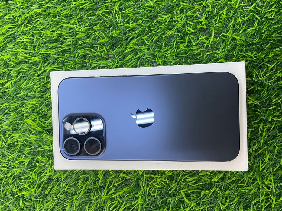 Продам Iphone 15 Pro max