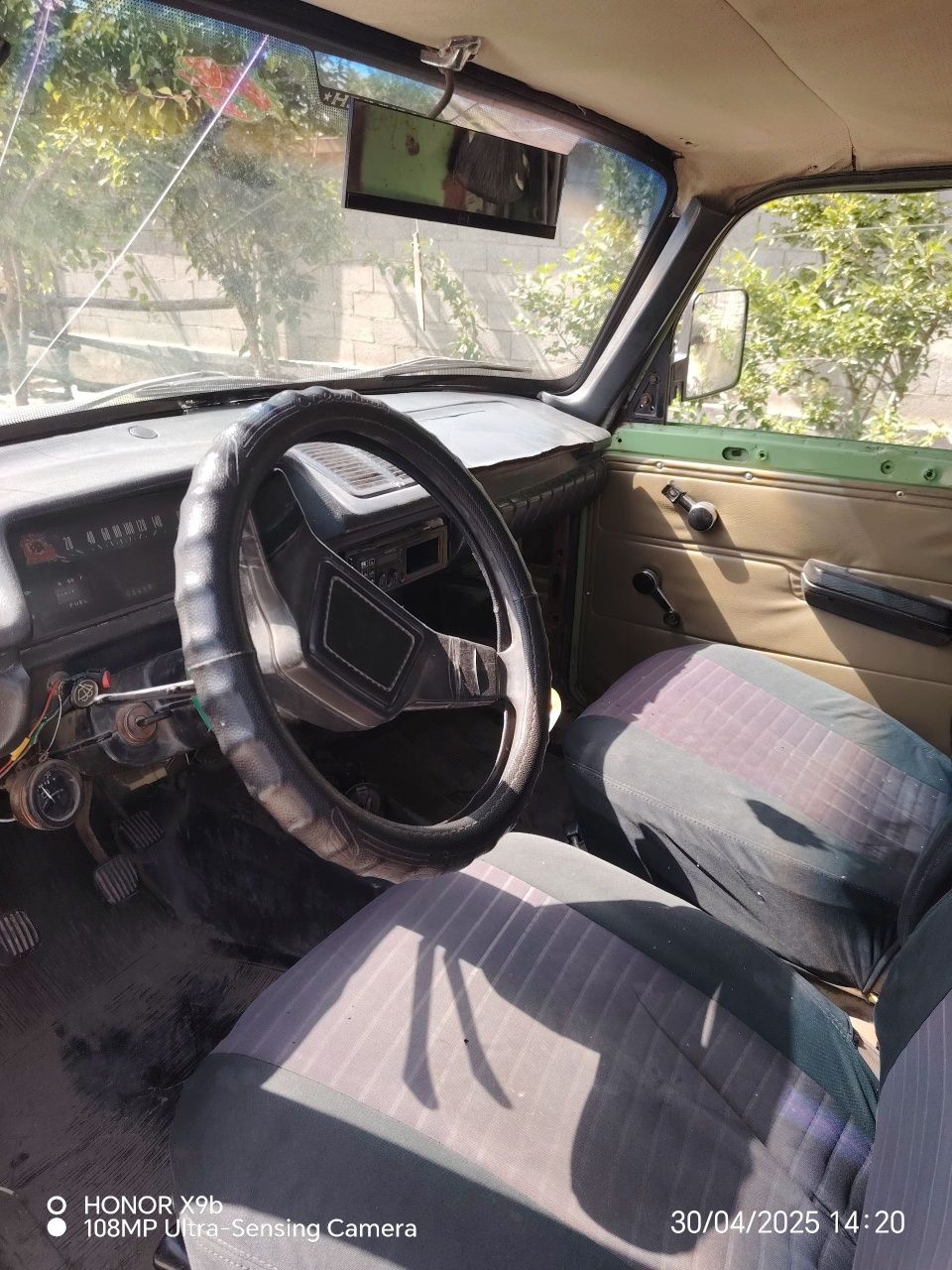 Moskvich Москвич сотилади