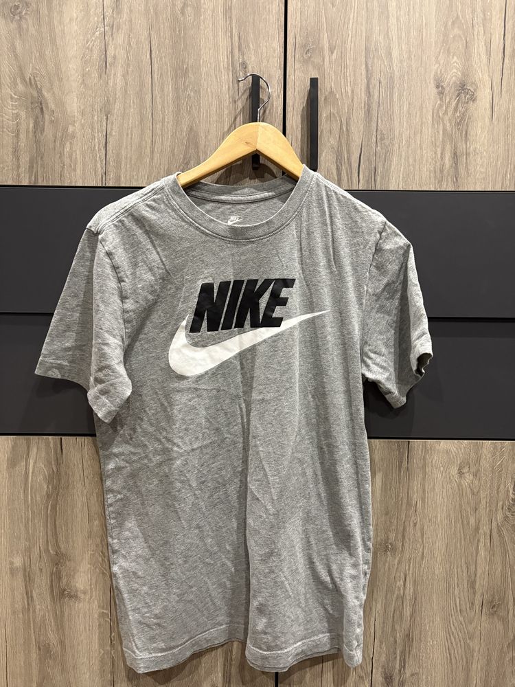 Артикули Nike Pause bereshka