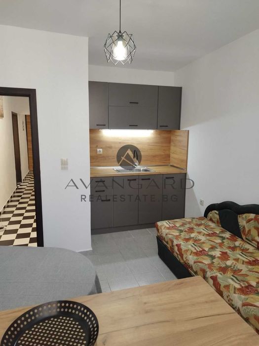 Продава се Двустаен апартамент в Пловдив, Изгрев - 80 кв.м за 1050 €/кв.м - Снимка #3