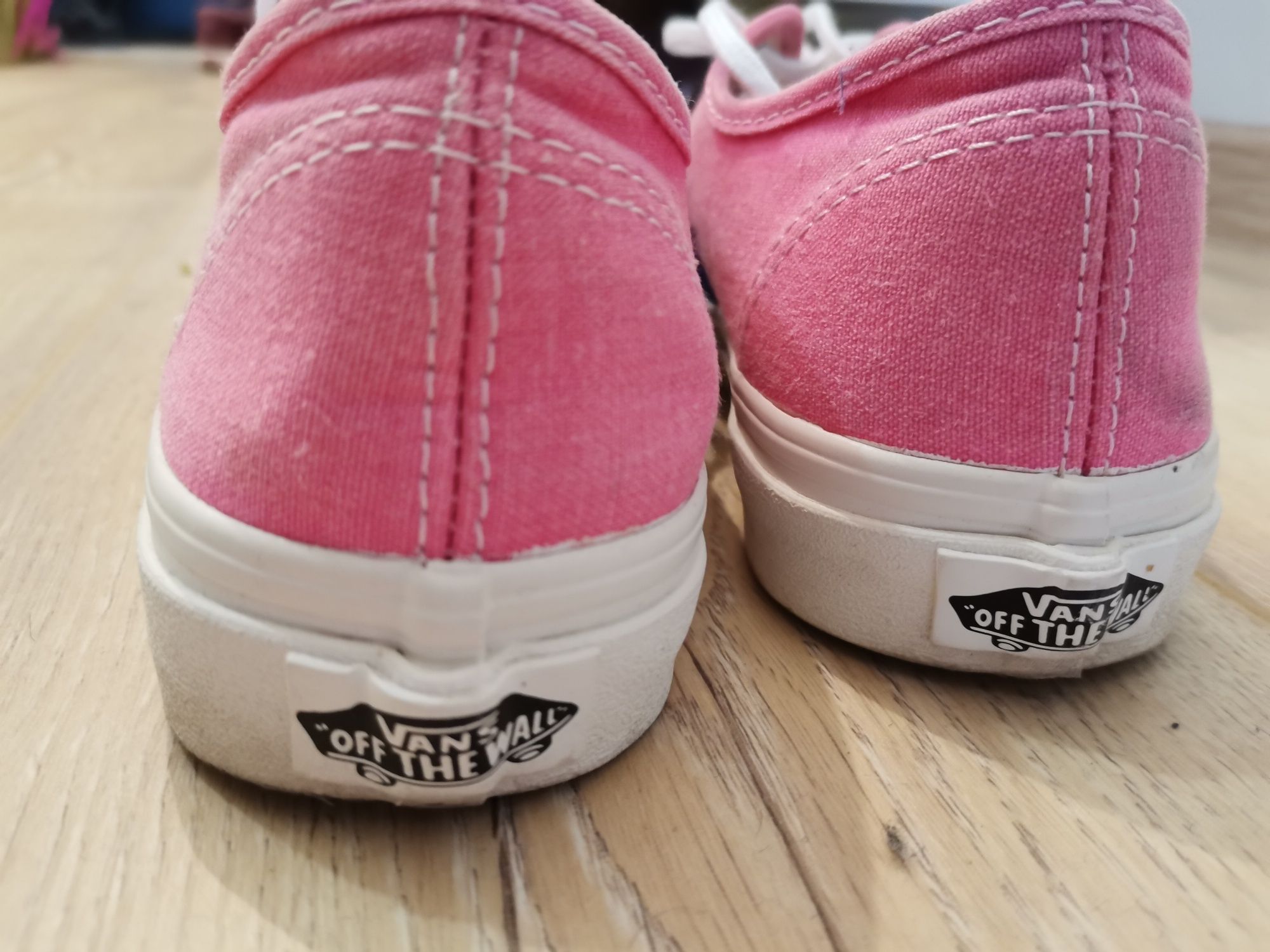 Дамски кецове Vans