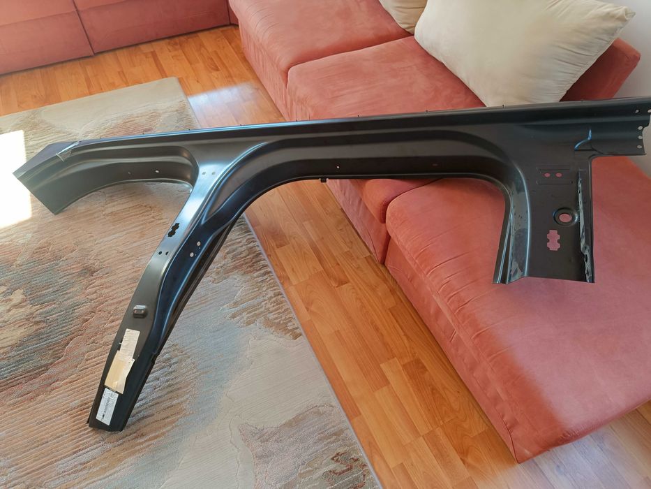 Prag stanga, nou original Audi A5 2011 - 5 usi