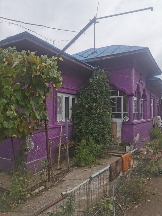 Închiriez casa 3 camere