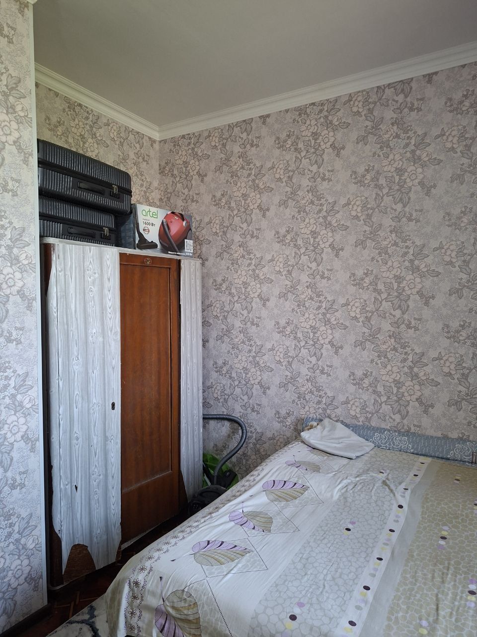 Продается своя 1 комн Электроаппарат Голден Хаус