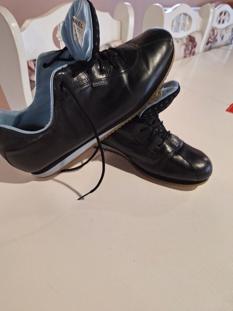 Vând papuci Chanel